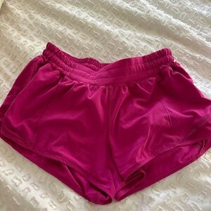 hotty hot short 2.5”